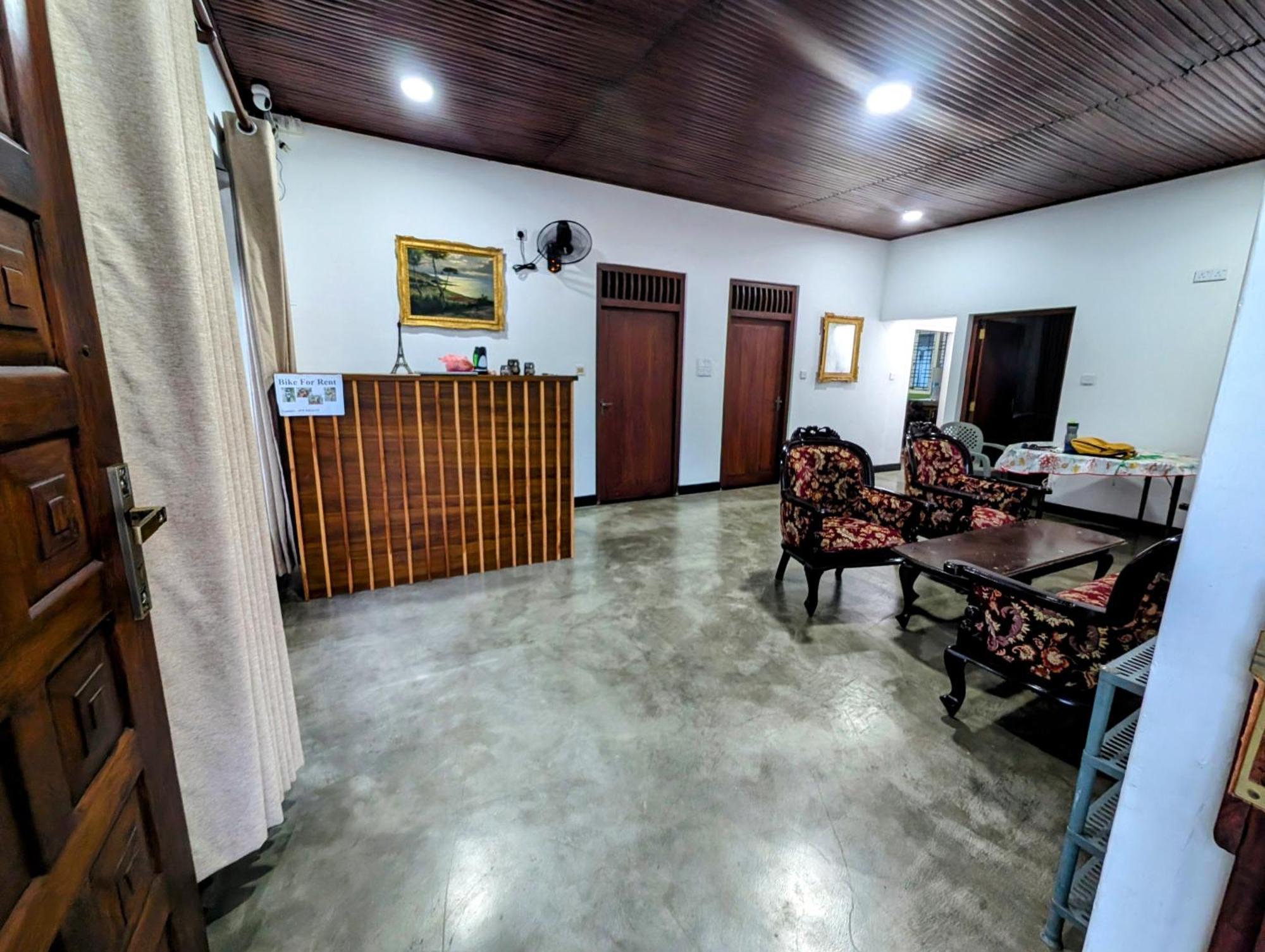 Costels Weligama Hostel Exterior photo