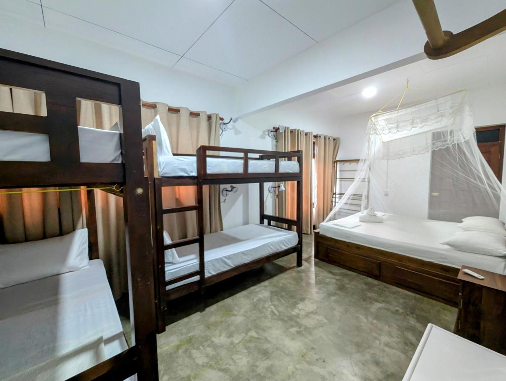 Costels Weligama Hostel Room photo